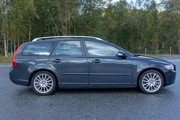 Volvo V50 2010 photo 3