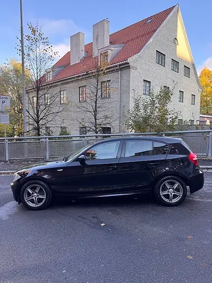 BMW 116D 2009 photo 3