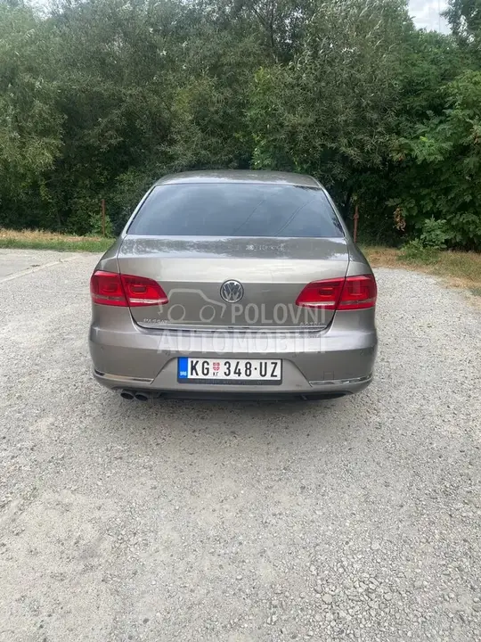Volkswagen Passat 2012 photo 5