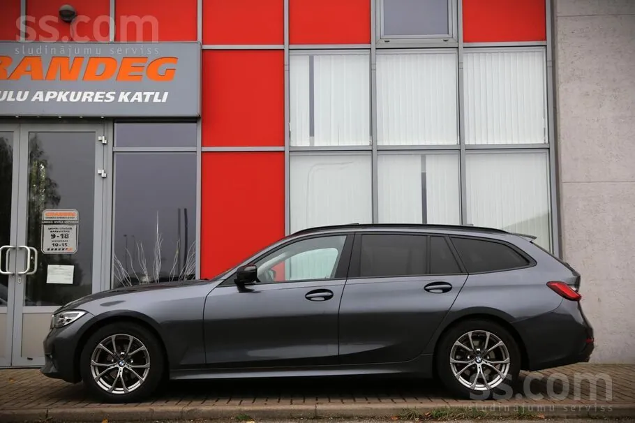 BMW 318 2020 photo 2
