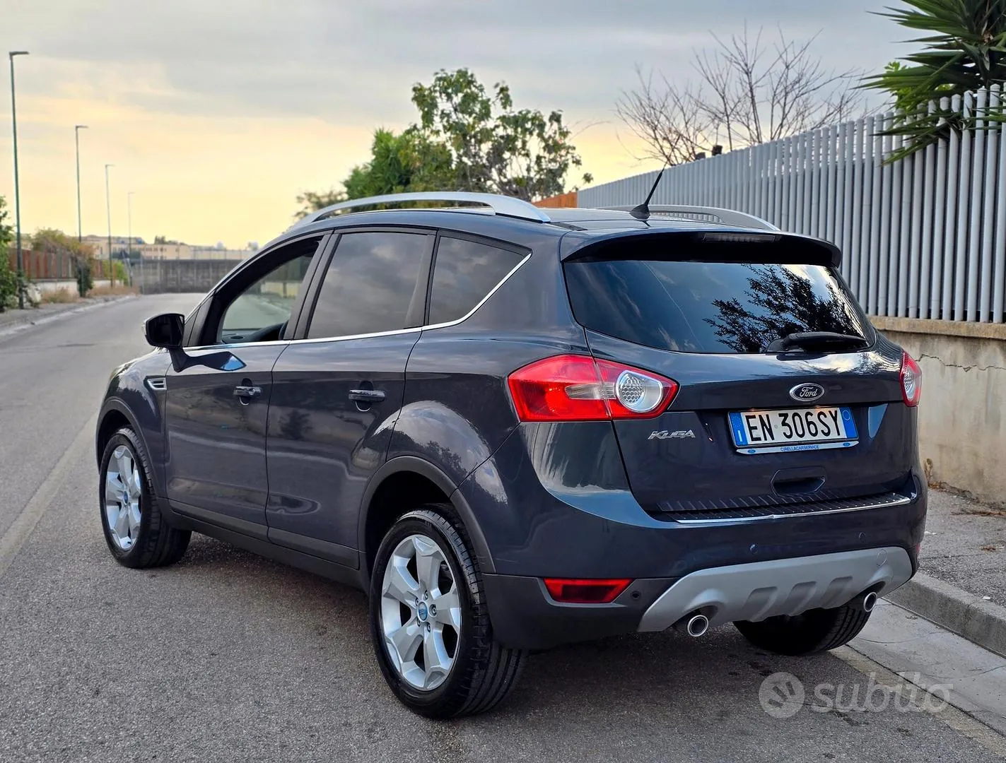 Ford Kuga 2013 photo 3