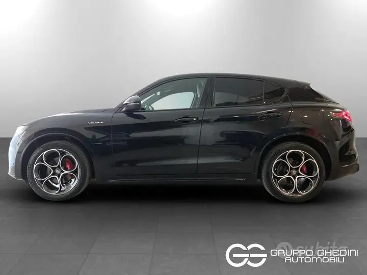 Alfa Romeo Stelvio 2023 photo 2