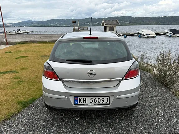 Opel Astra 2008 photo 5