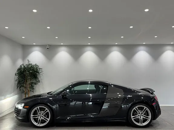Audi R8 2011 photo 4