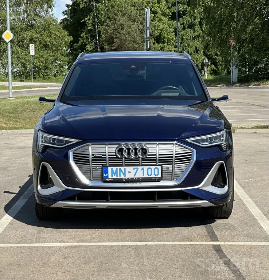 Audi E-Tron 2021 photo 2