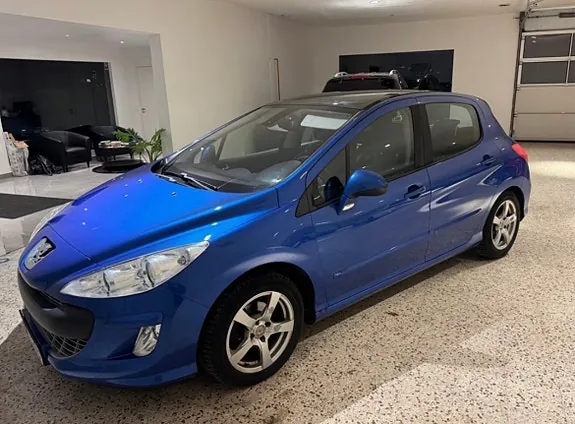 Peugeot 308 2010 photo 2