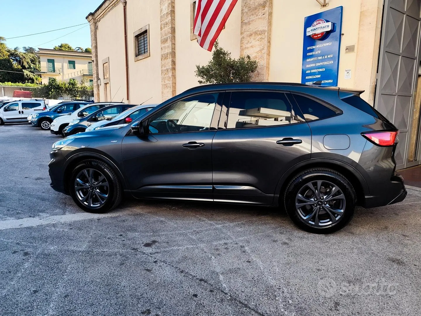 Ford Kuga 2022 photo 2