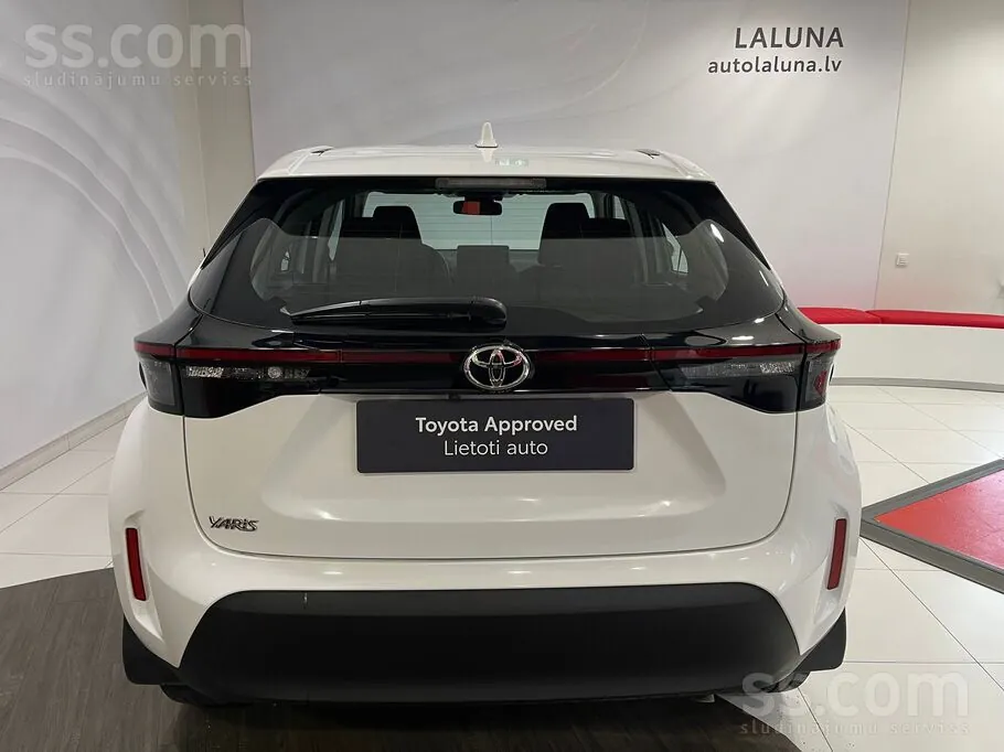 Toyota Yaris 2023 photo 4