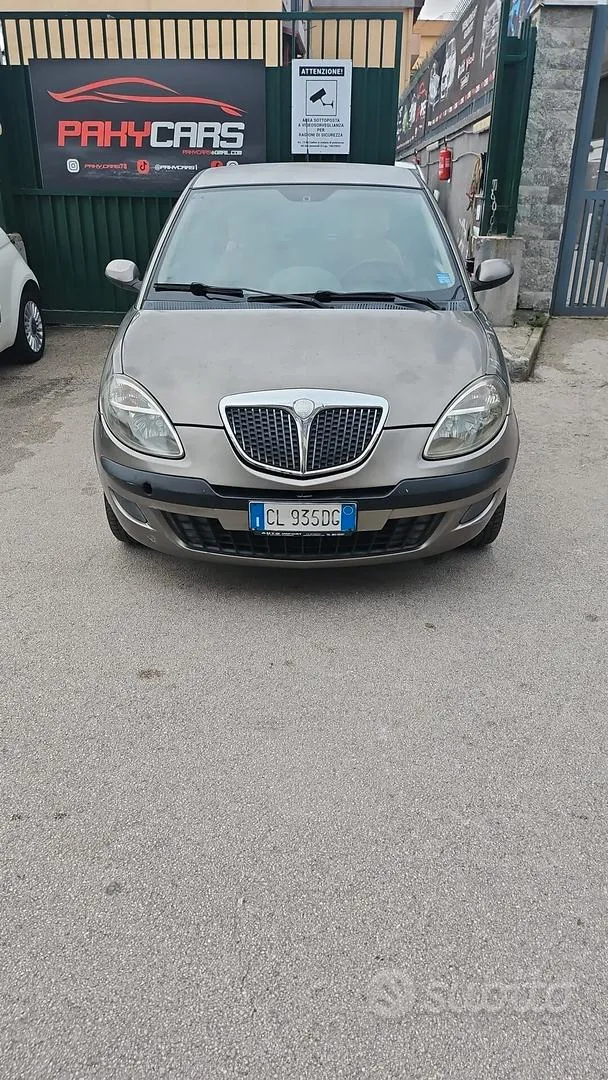 Lancia Ypsilon 2003 photo 2