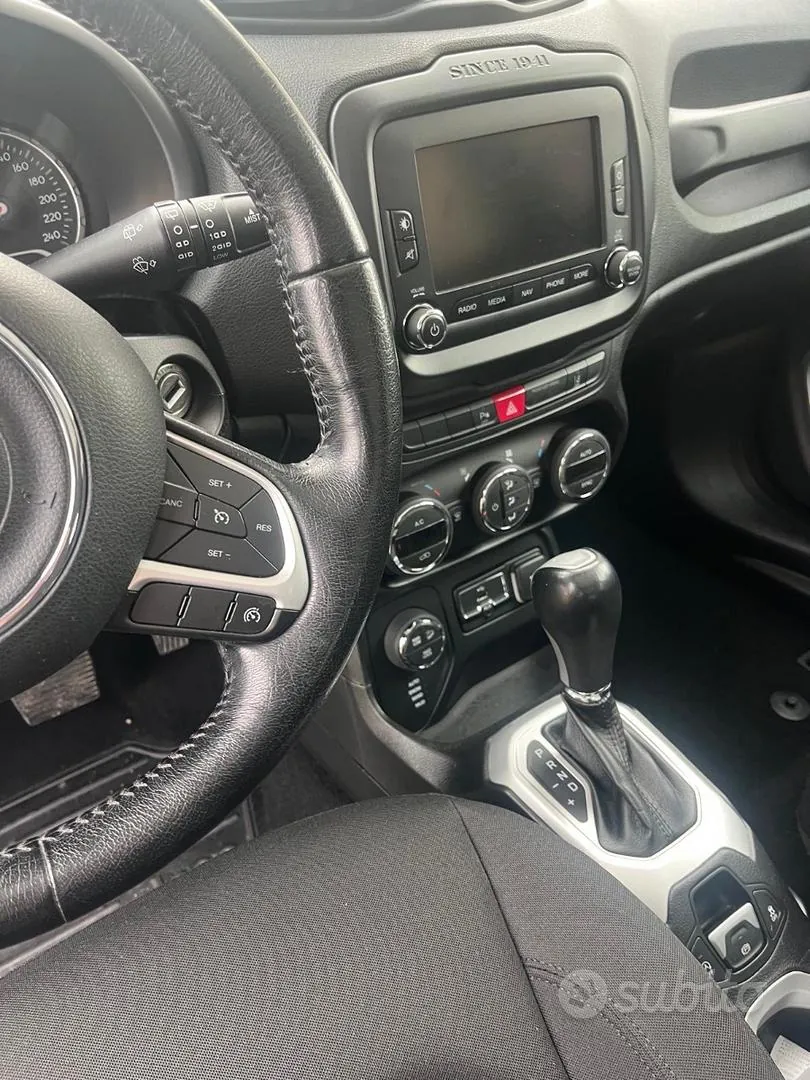 Jeep Renegade 2015 photo 5