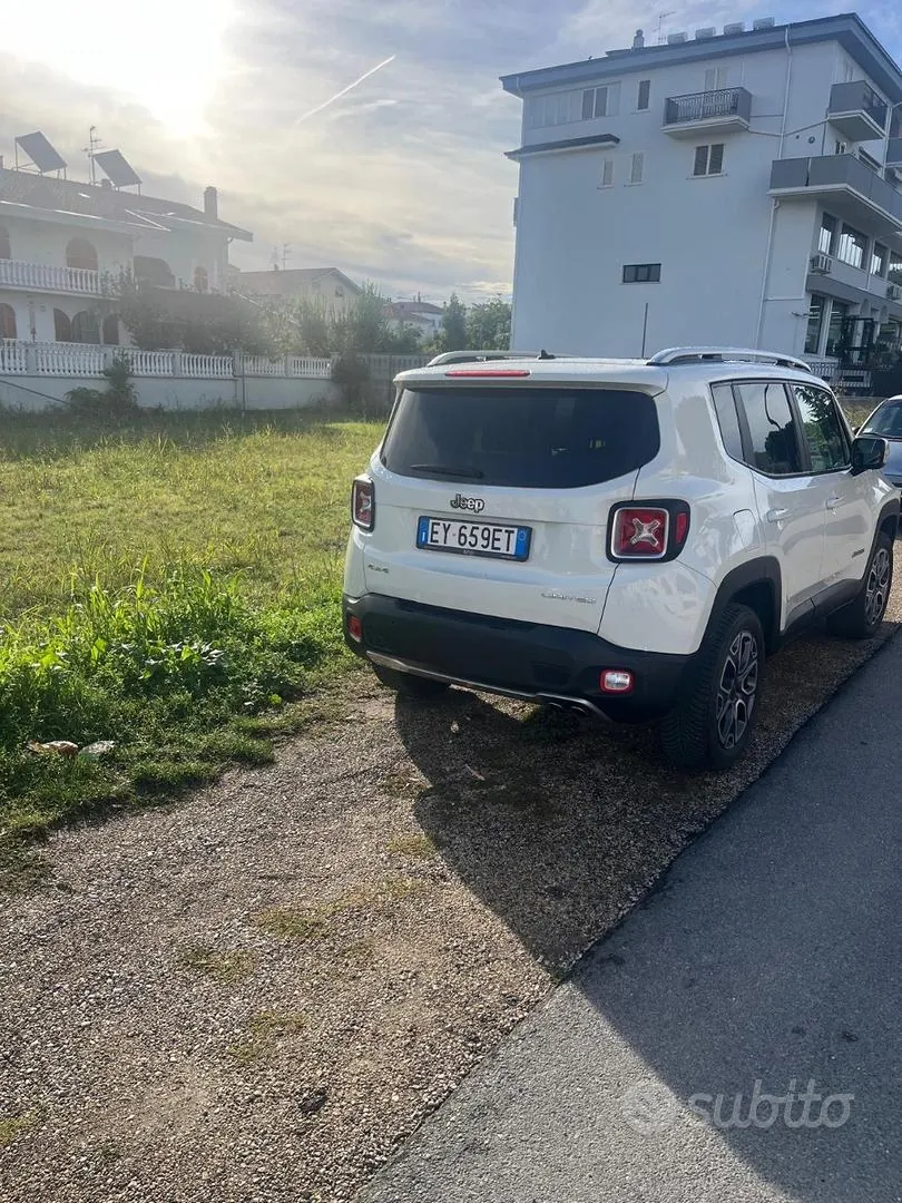 Jeep Renegade 2015 photo 3