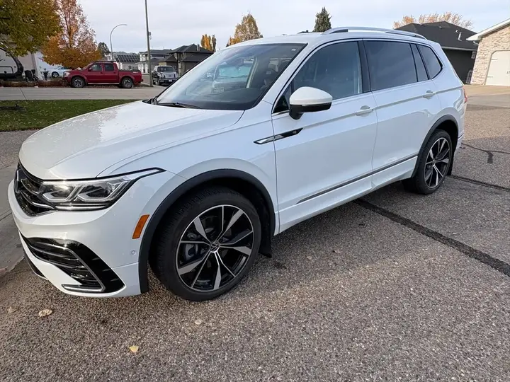 Volkswagen Tiguan 2024 photo 2