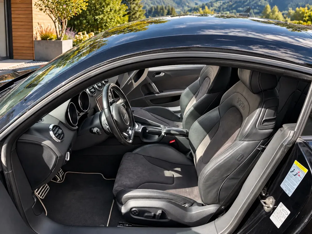 Audi Tt 2012 photo 2