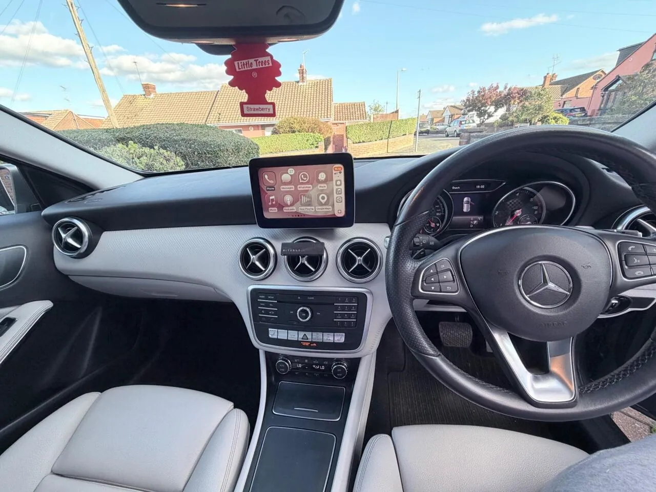 Mercedes-Benz A-Class 2018 photo 5