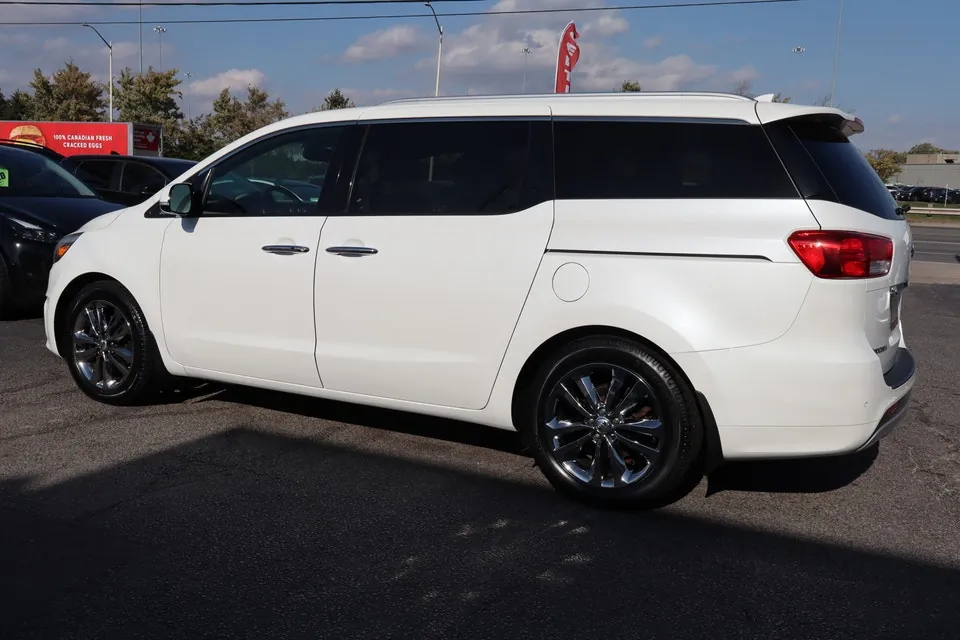 Kia Sedona 2016 photo 5