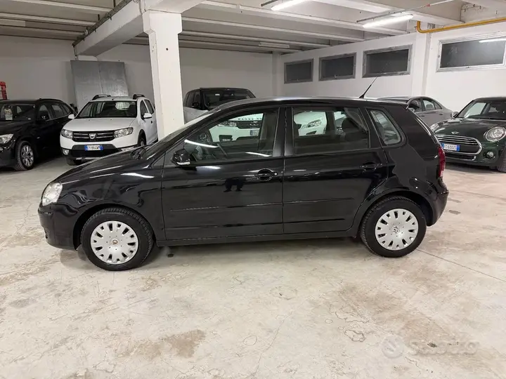 Volkswagen Polo 2006 photo 2