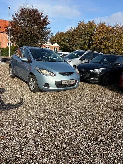 Mazda 2