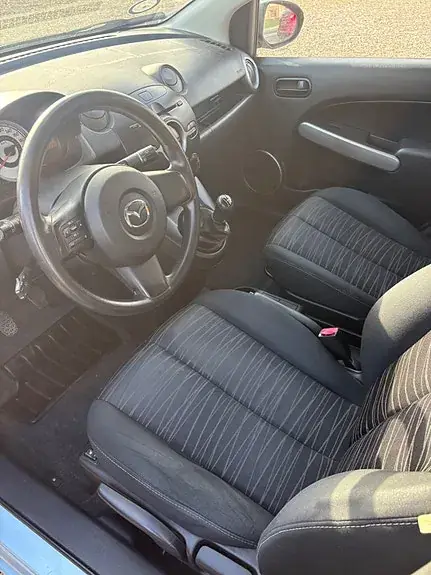 Mazda 2 2008 photo 5