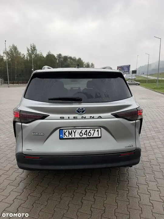Toyota Sienna 2023 photo 4