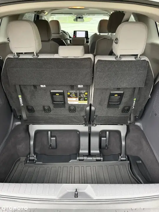 Toyota Sienna 2023 photo 5