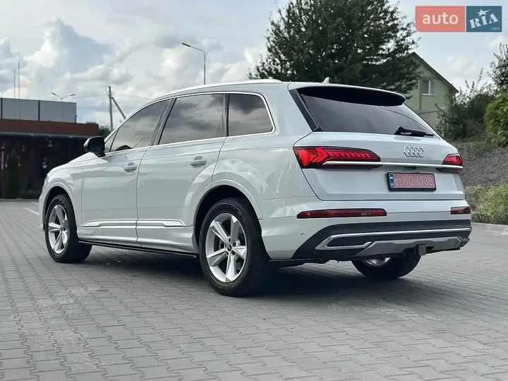 Audi Q7 2022 photo 4