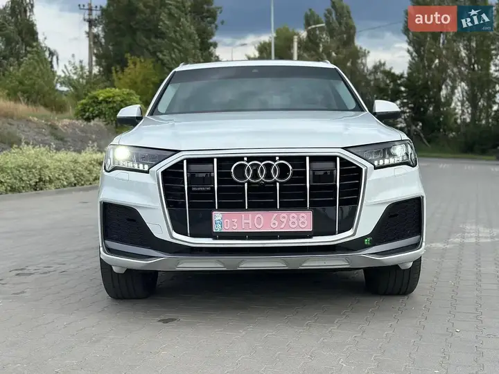 Audi Q7 2022 photo 2