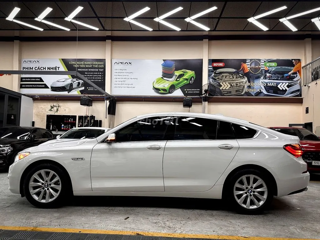 BMW 5 Series 2017 photo 2