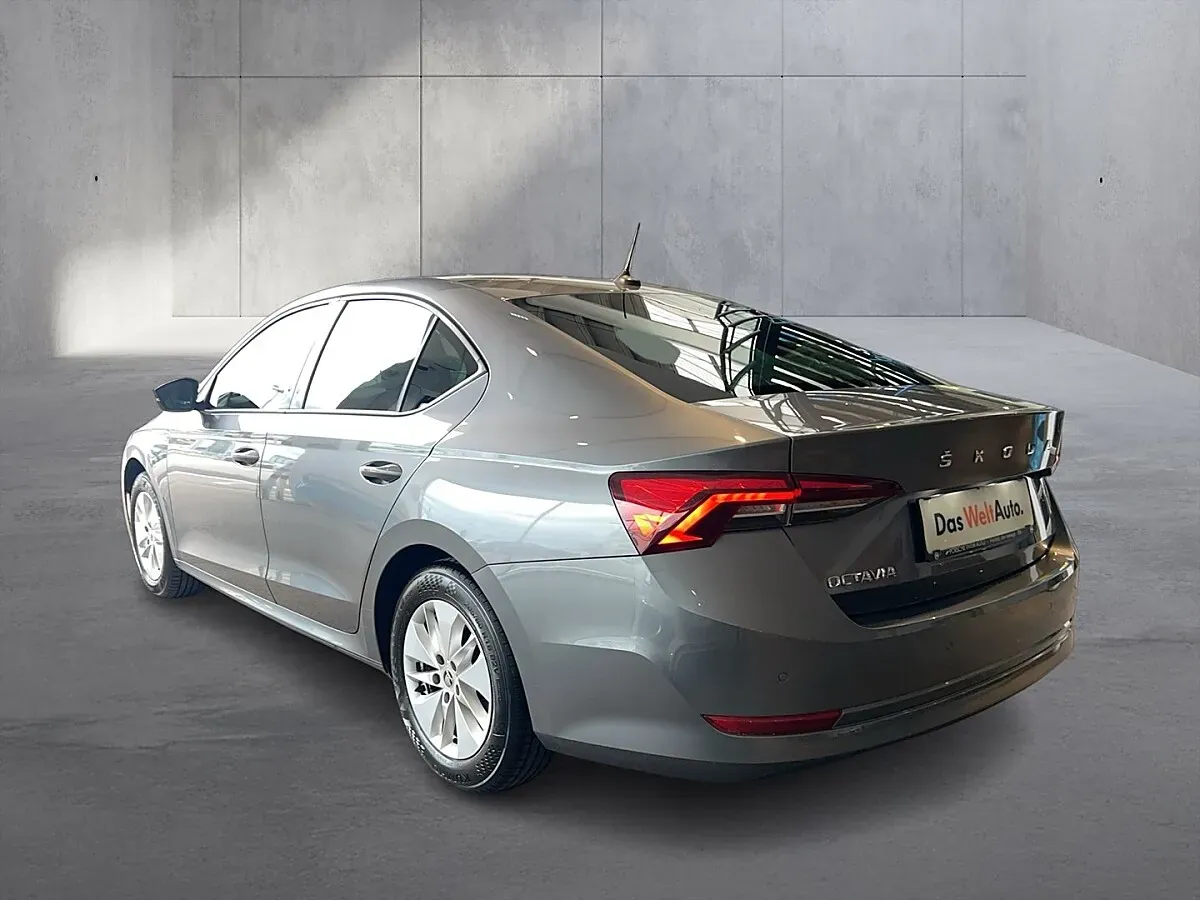 Skoda Octavia 2023 photo 3