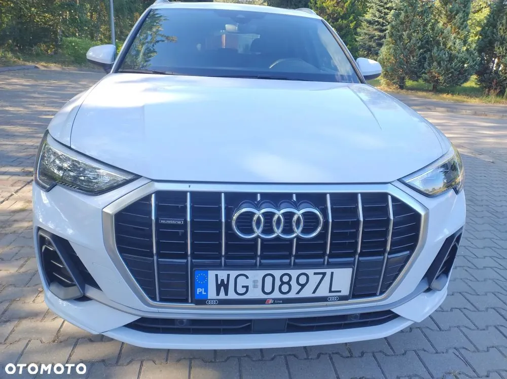 Audi Q3 2021 photo 2