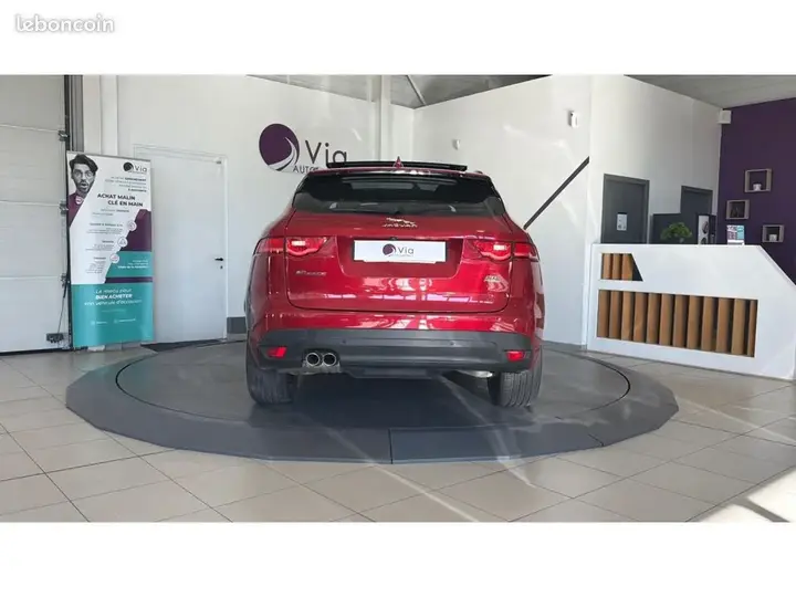 Jaguar F-Pace 2018 photo 4