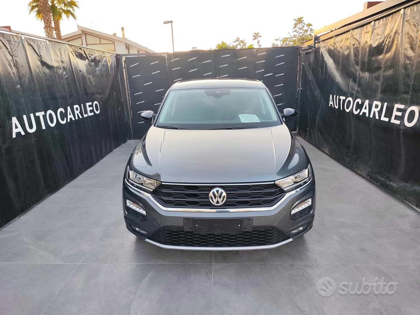 Volkswagen T-Roc 2020 photo 2