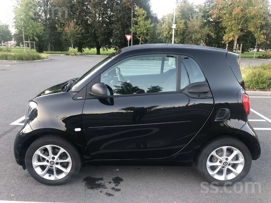 Smart Fortwo 2019 photo 5
