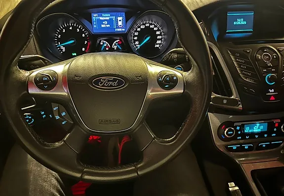 Ford Focus 2014 photo 2