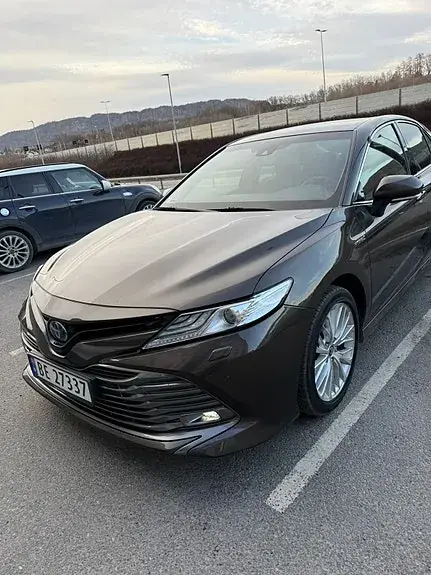 Toyota Camry 2021 photo 2
