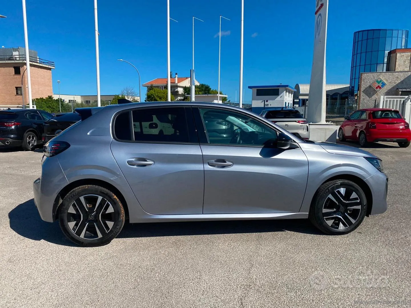 Peugeot 208 2025 photo 4