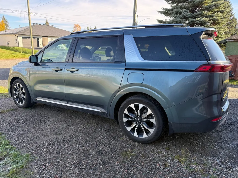 Kia Carnival 2023 photo 3