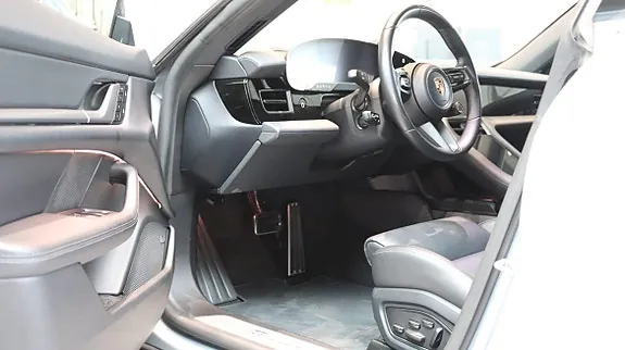Porsche Taycan 4 2025 photo 5