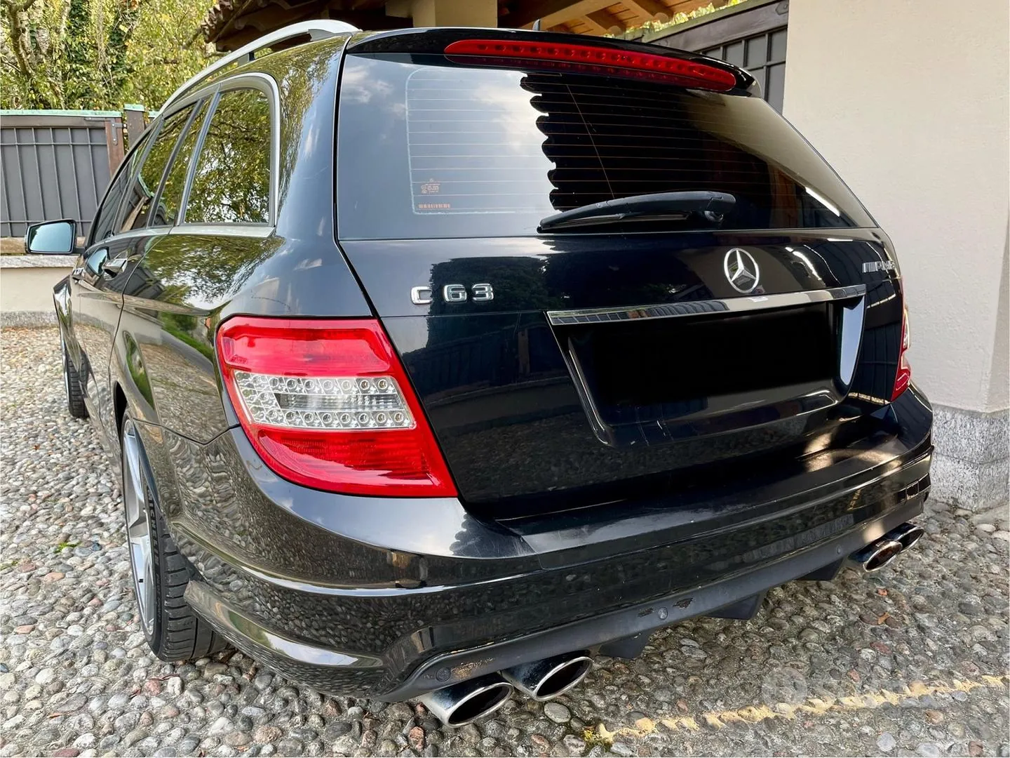 Mercedes-Benz C 63 Amg 2011 photo 4