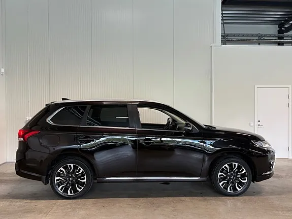 Mitsubishi Outlander 2016 photo 2