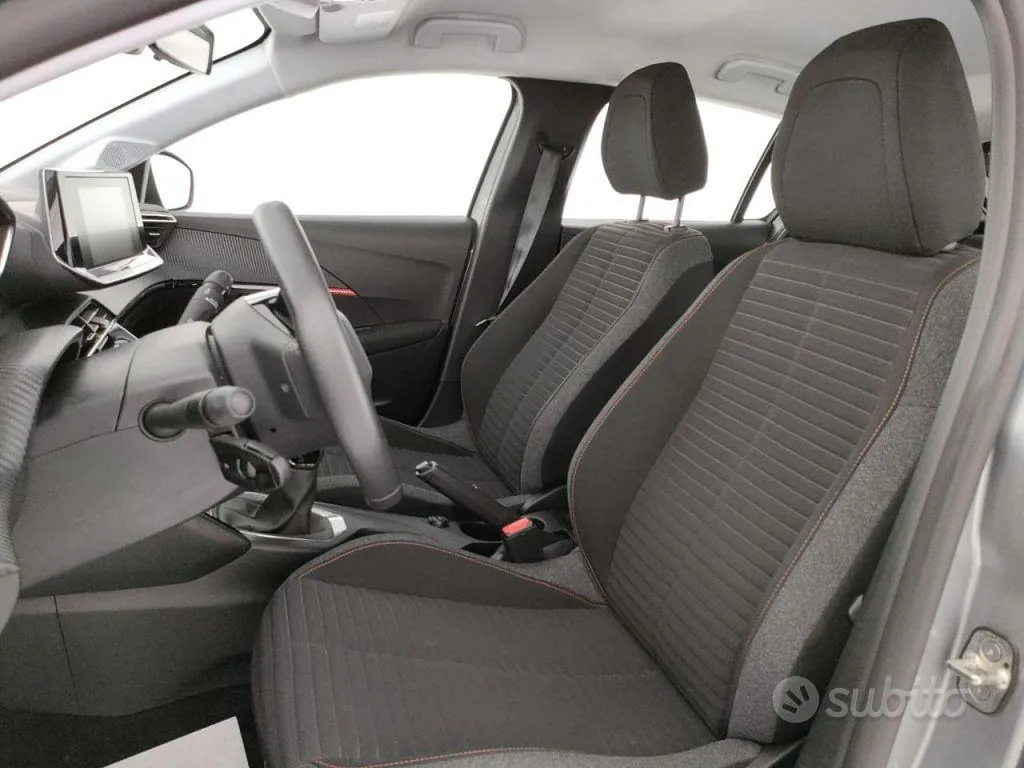 Peugeot 208 2023 photo 5