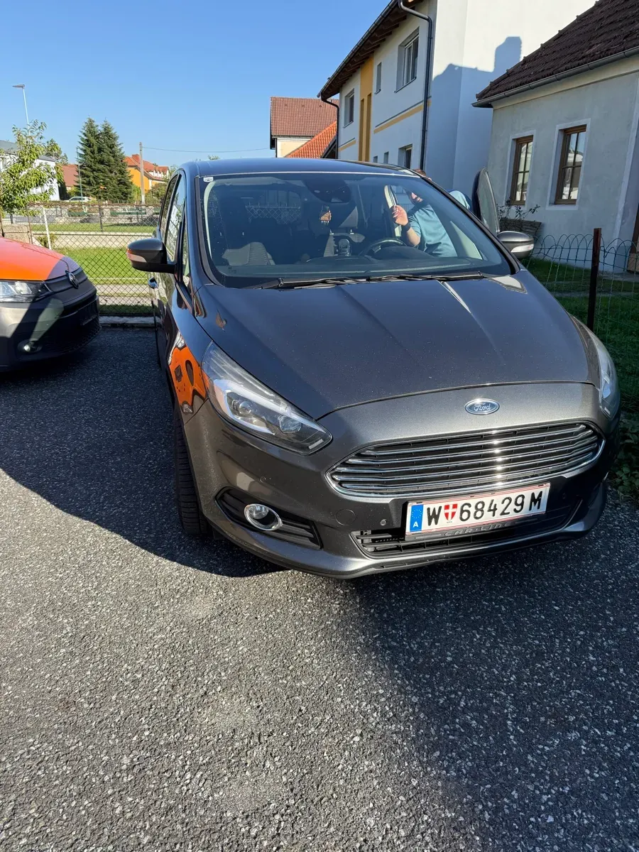 Ford S-Max
