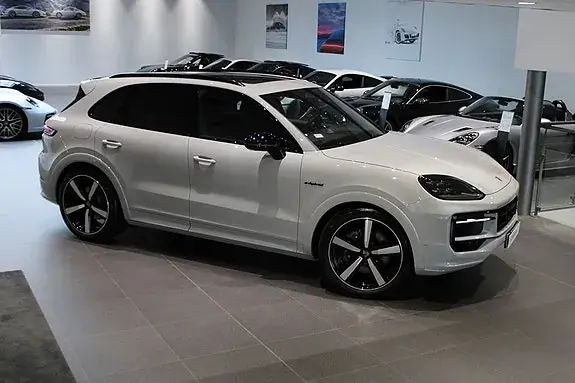 Porsche Cayenne 2026 photo 3