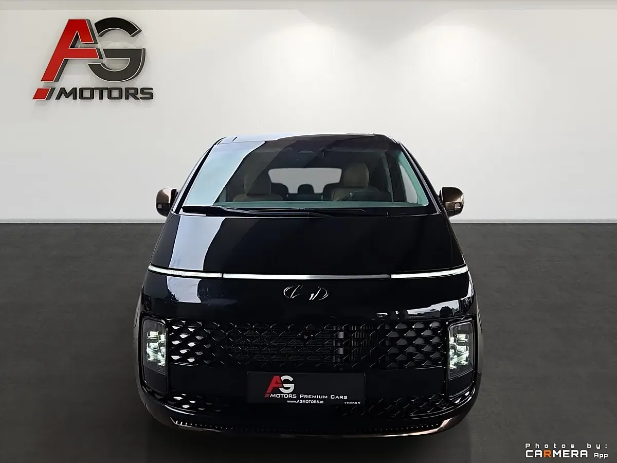 Hyundai Staria 2023 photo 3
