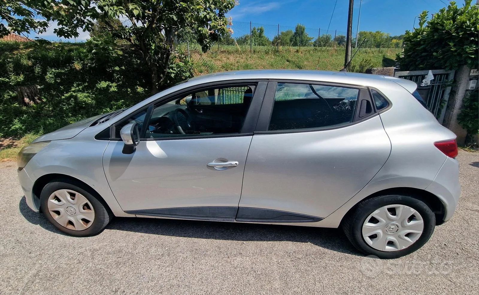 Renault Clio 2014 photo 2