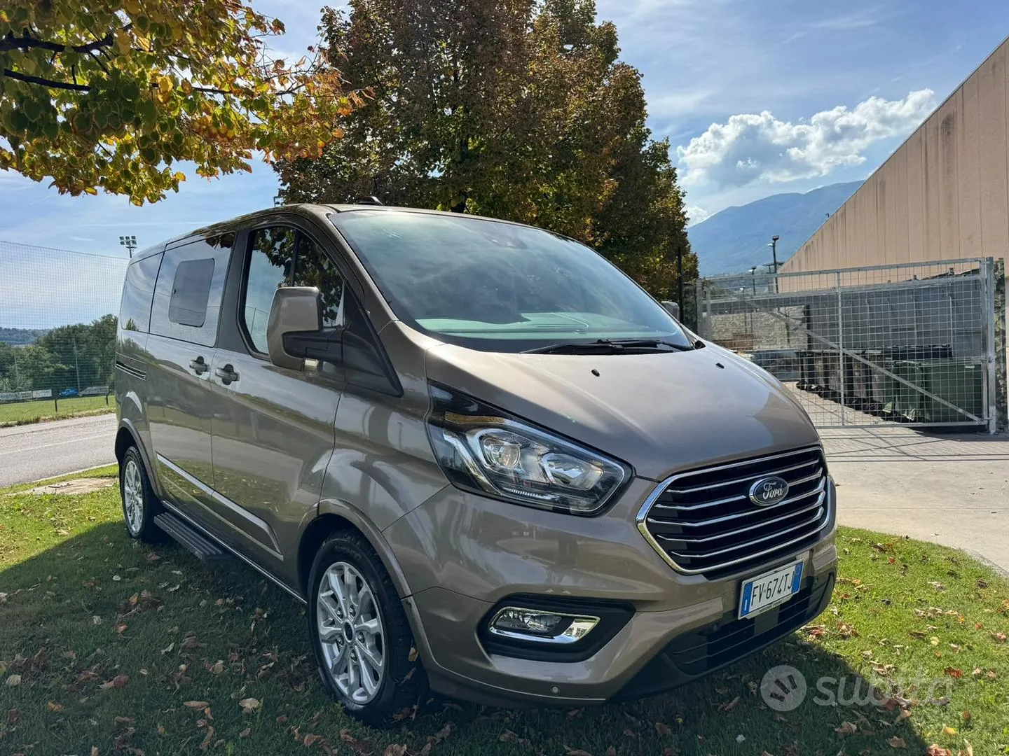 Ford Tourneo Custom 2019 photo 2