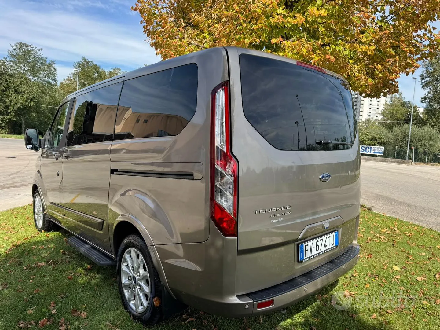 Ford Tourneo Custom 2019 photo 3