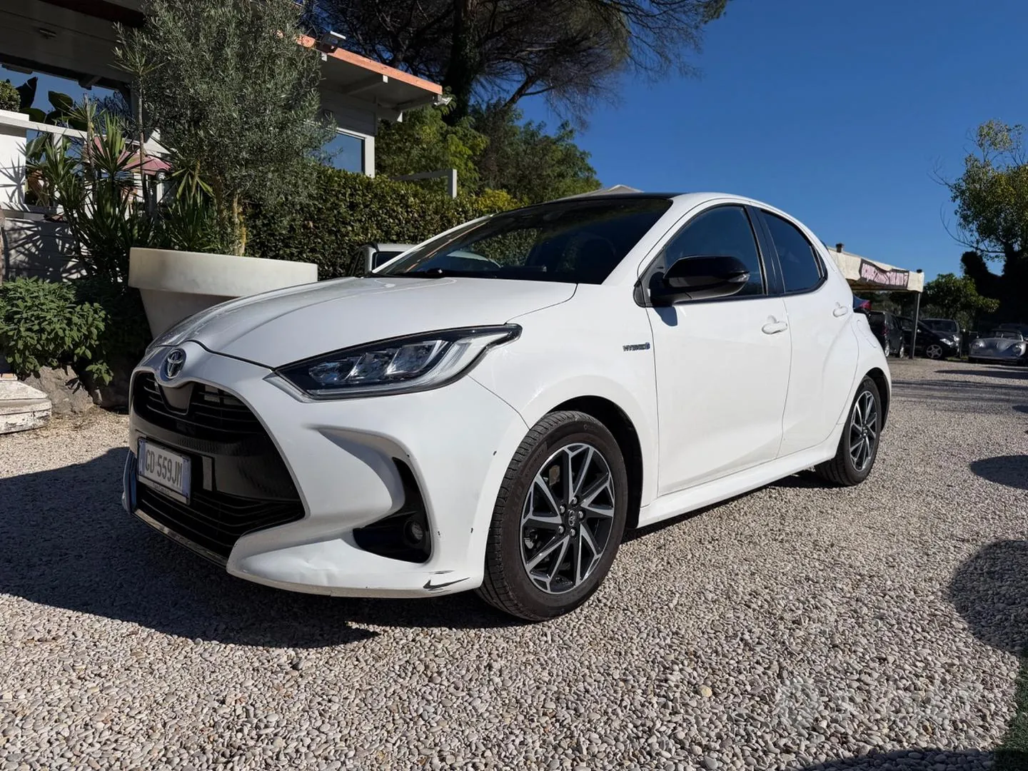 Toyota Yaris 2021 photo 2