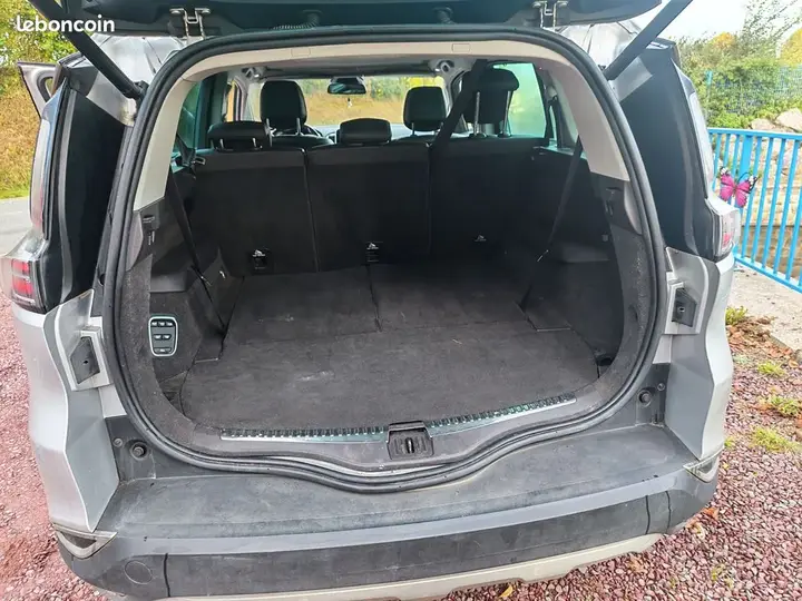 Renault Espace 2017 photo 2