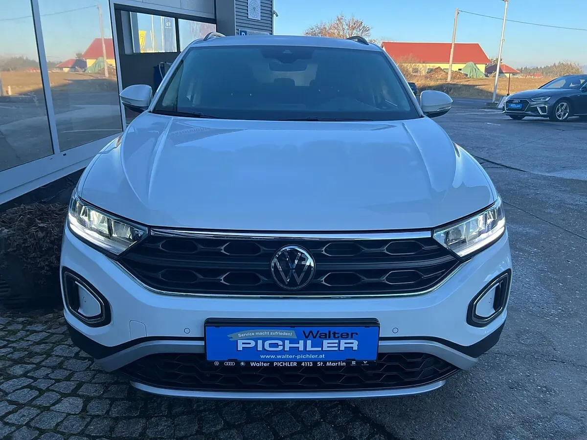Volkswagen T-Roc 2022 photo 2