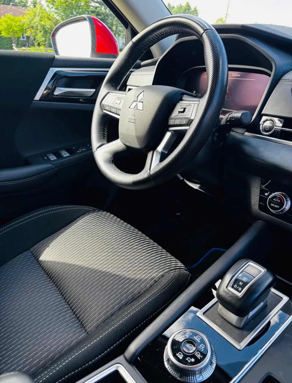 Mitsubishi Outlander 2024 photo 5